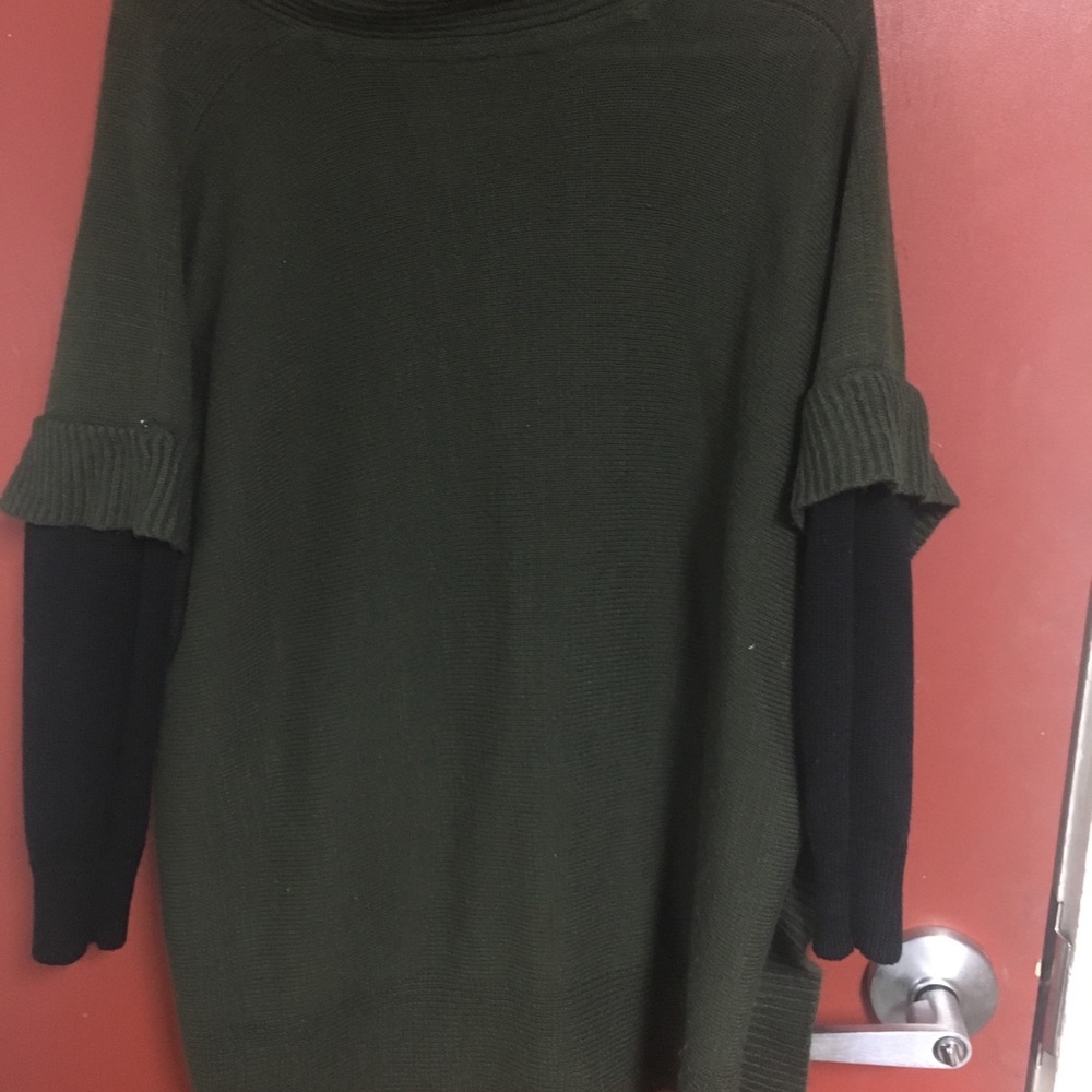 Design Lab green two layer sweater - Picture 2 of 2